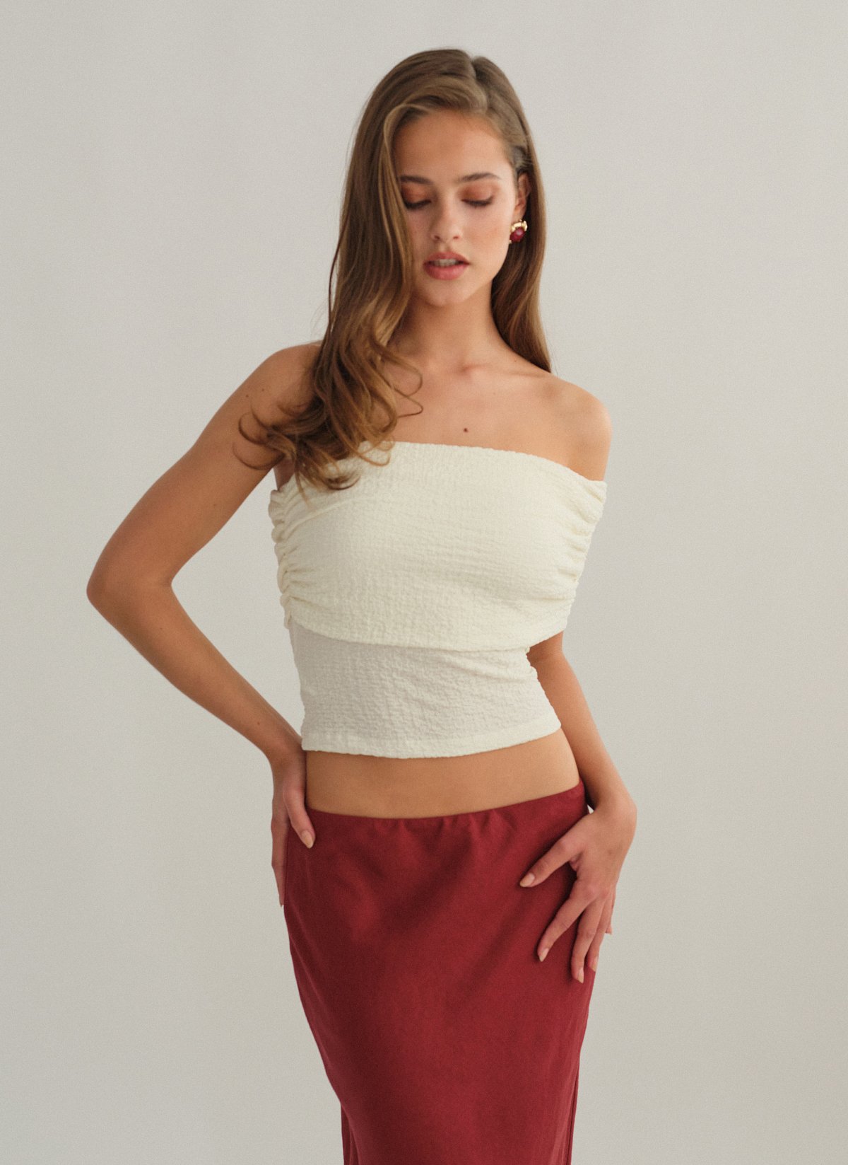 Off-shoulder μπλούζα σε ανάγλυφη υφή-1
