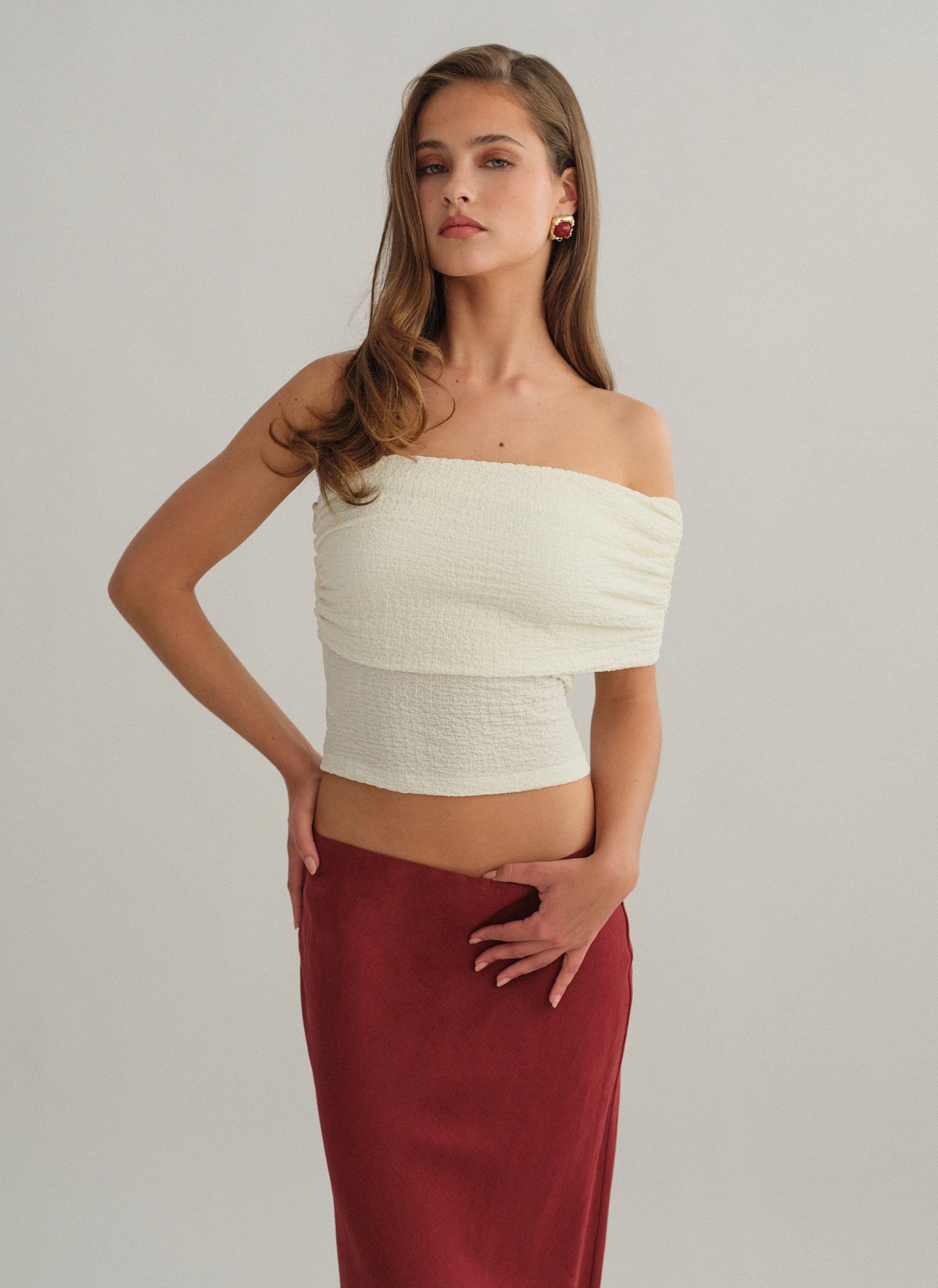 Off-shoulder μπλούζα σε ανάγλυφη υφή-2