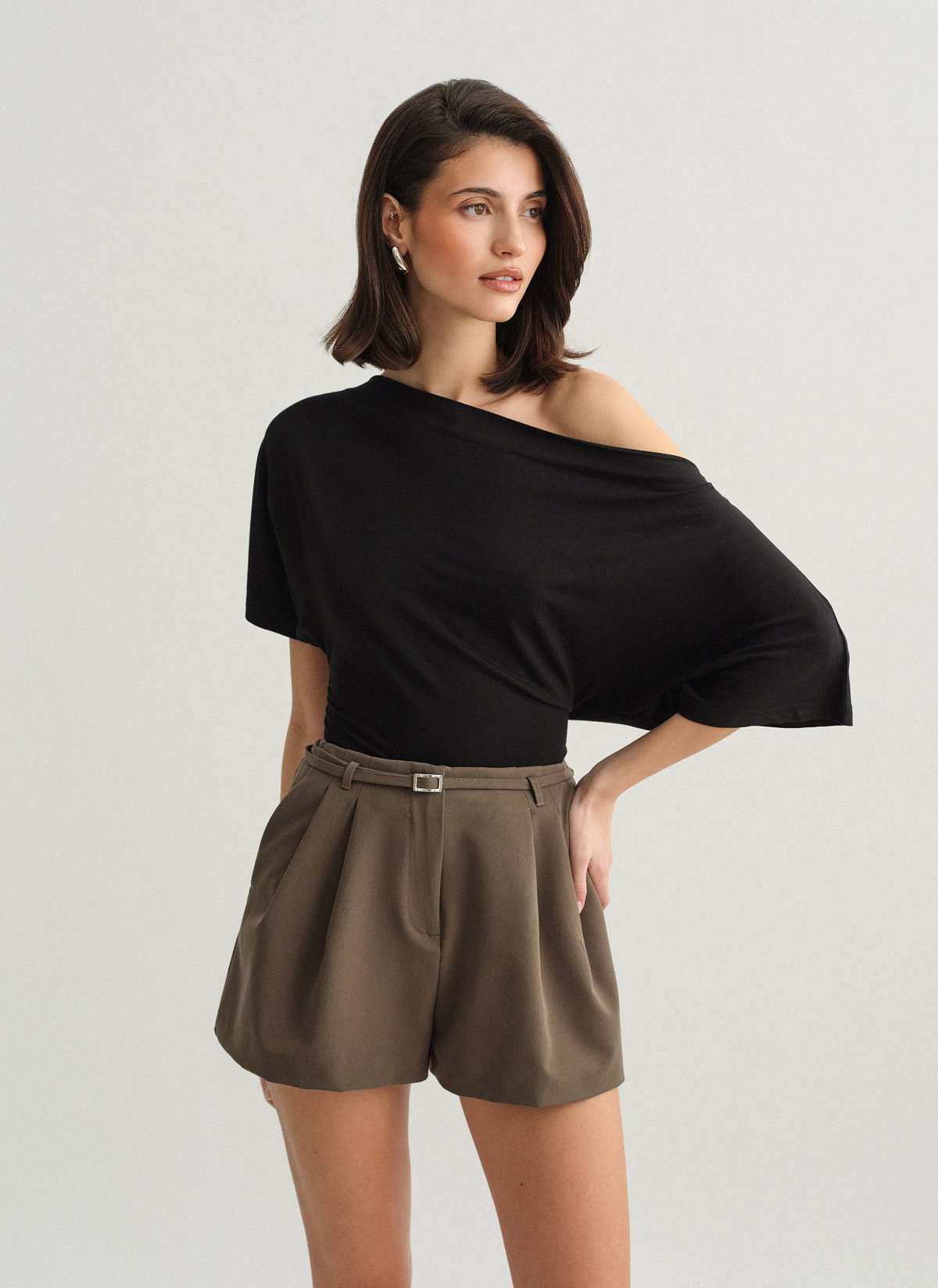 Bamboo fitted one-shoulder blouse-7