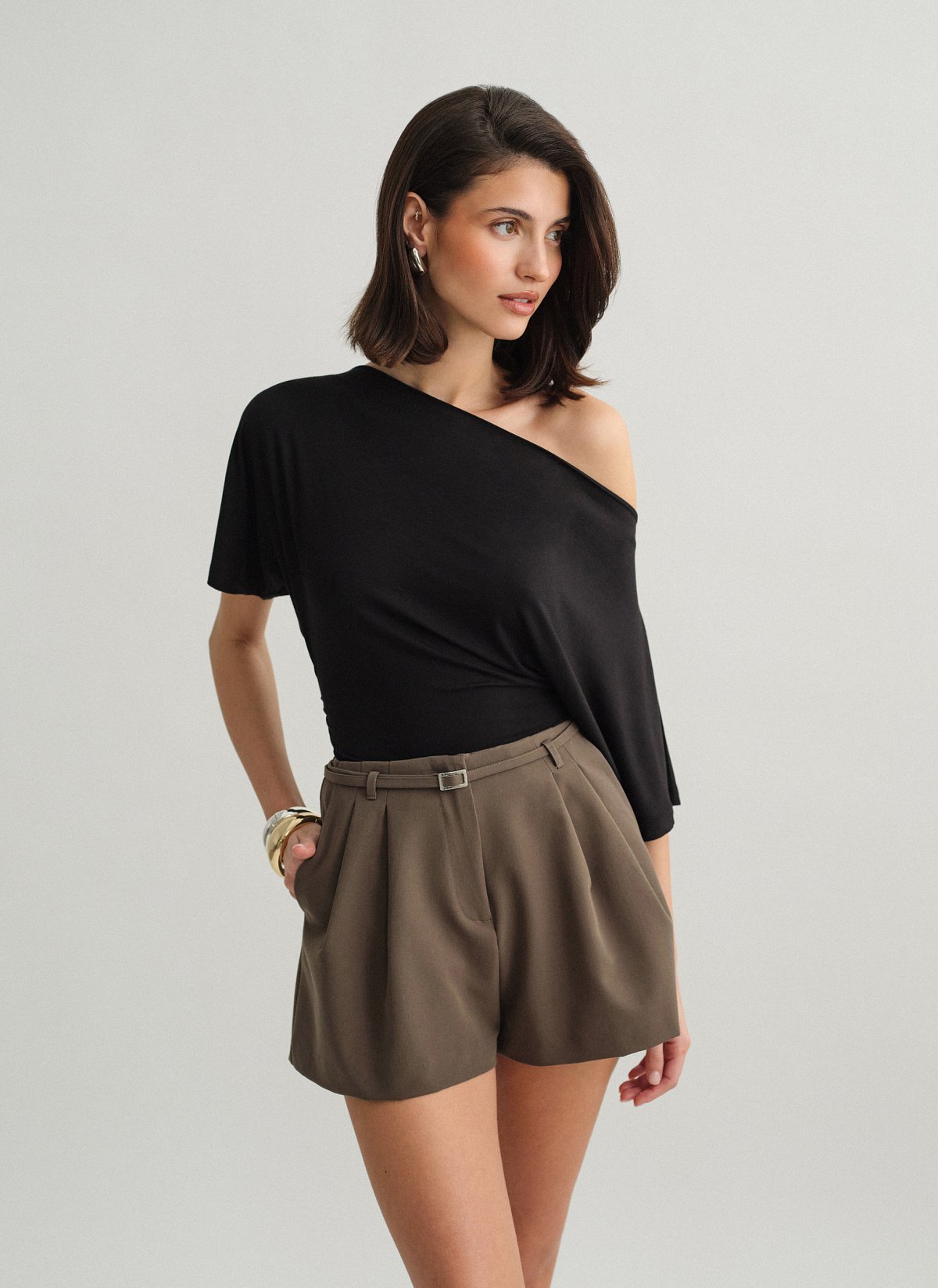 Bamboo fitted one-shoulder blouse-6