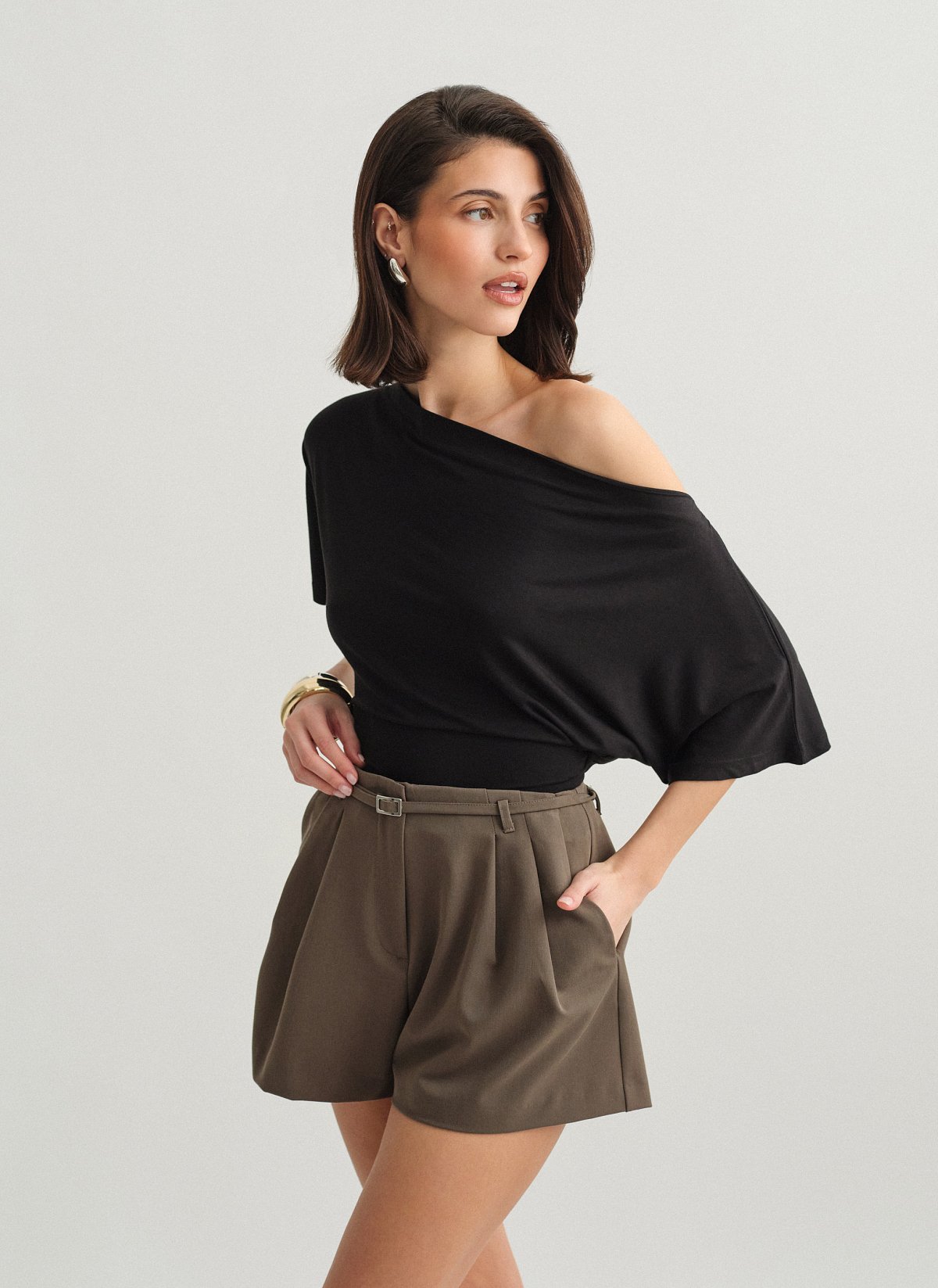 Bamboo fitted one-shoulder blouse-8
