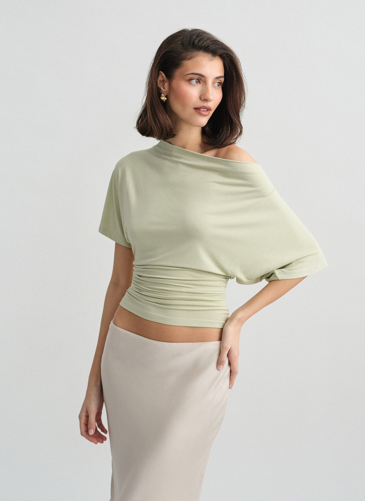 Bamboo fitted one-shoulder blouse-15
