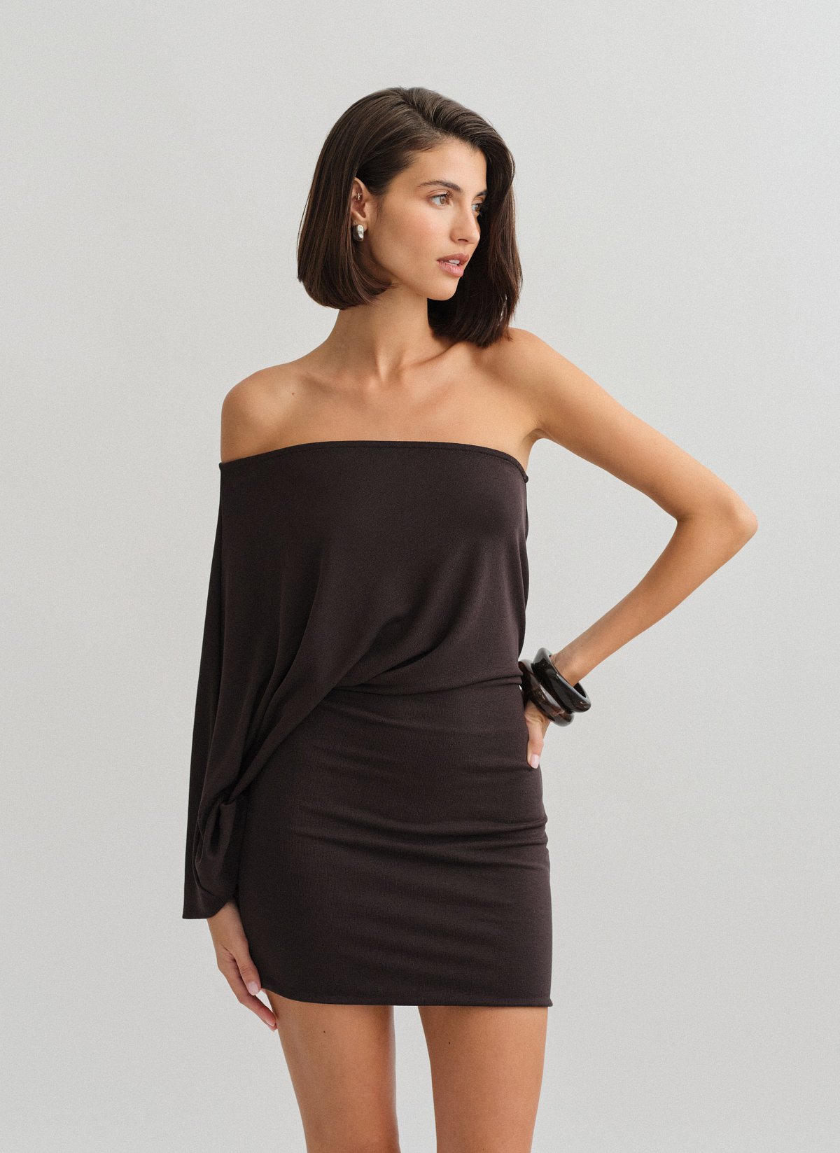 One-shoulder μίνι φόρεμα με ελαφριά πλέξη-15